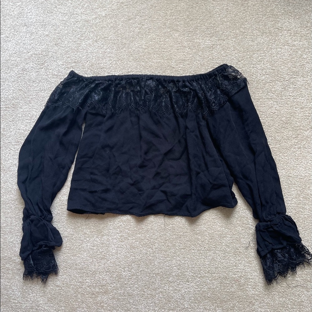 Off the shoulder going out top!